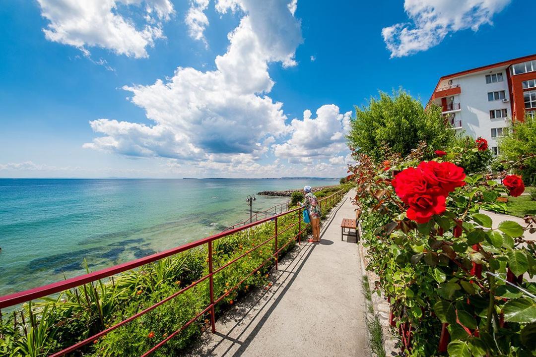 Panorama Marina Fort Beach - Premium Apartments Sea Viev Sveti Vlas Exterior photo